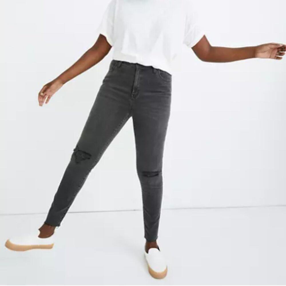 Madewell Curvy High-Rise Skinny Jeans in Black Sea
